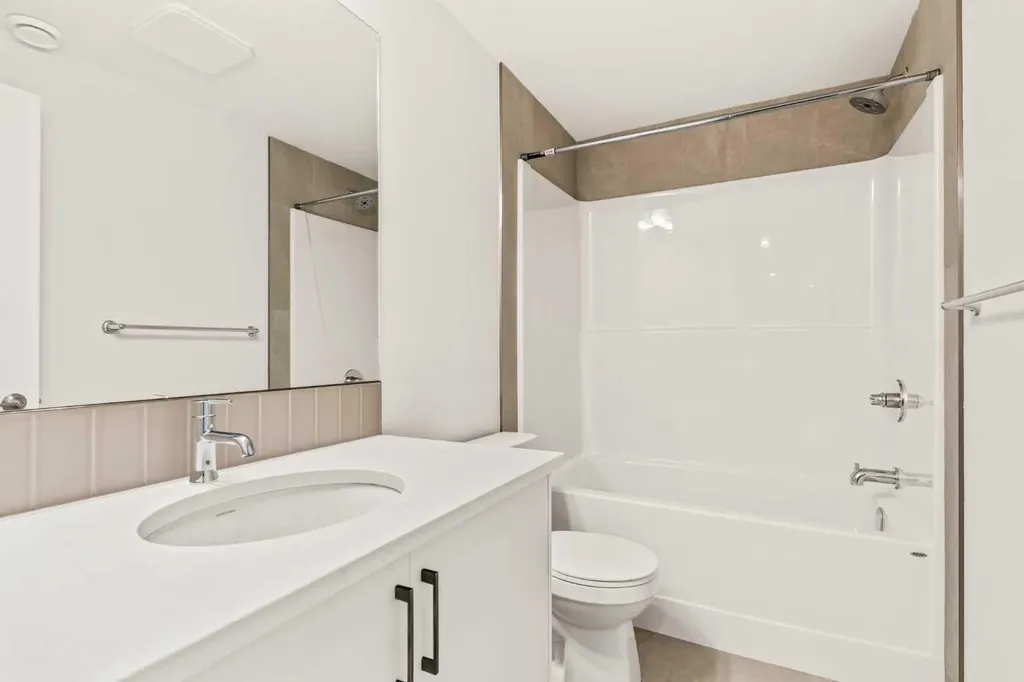 885 Livingston View NE Calgary AB T3P 2K7