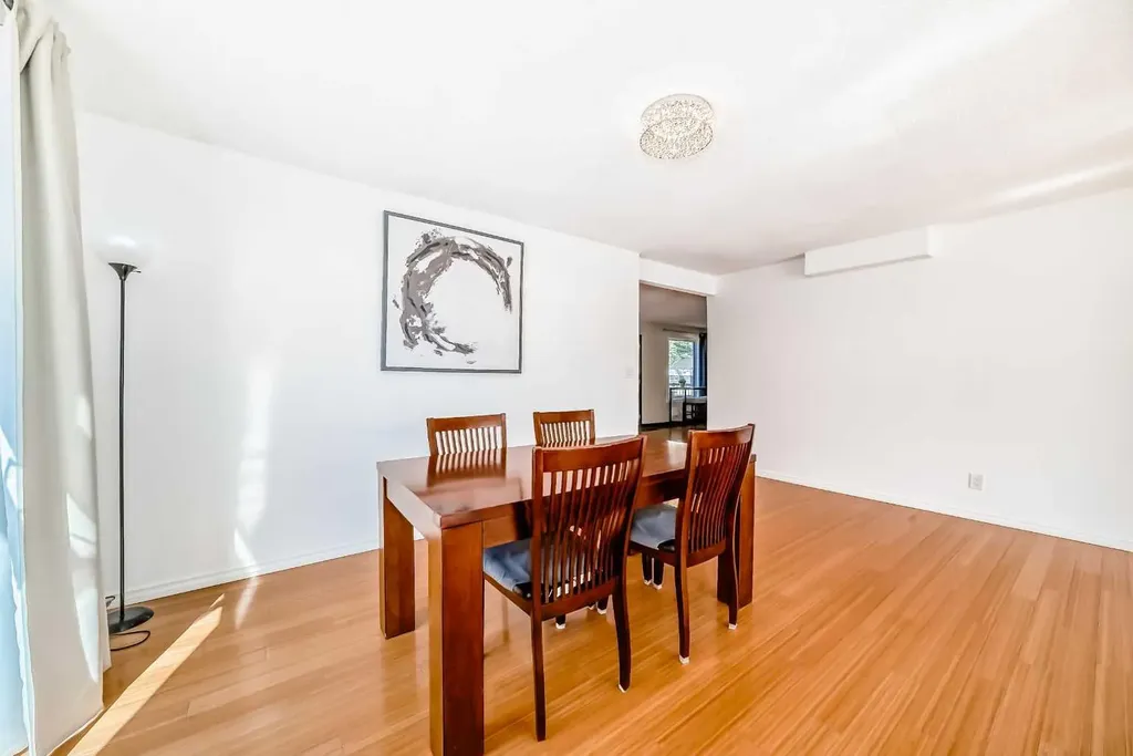 6907 6 Street SW Calgary AB T2V 5H8