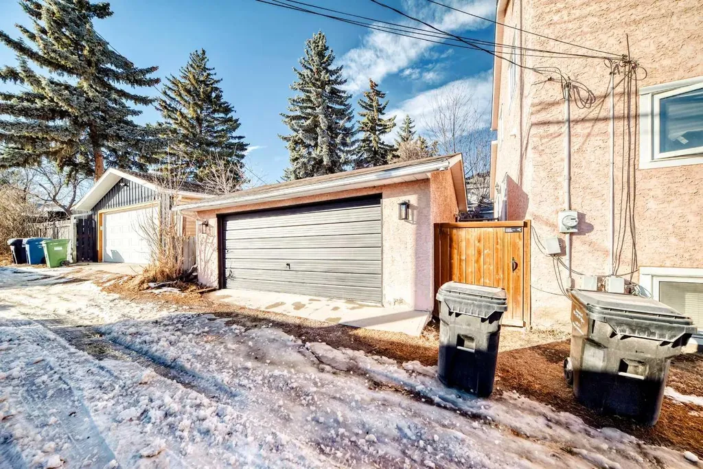 6907 6 Street SW Calgary AB T2V 5H8