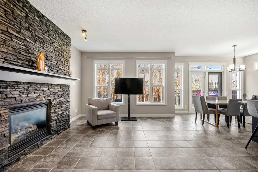 495 Cranford Drive SE Calgary AB T3M 1W1