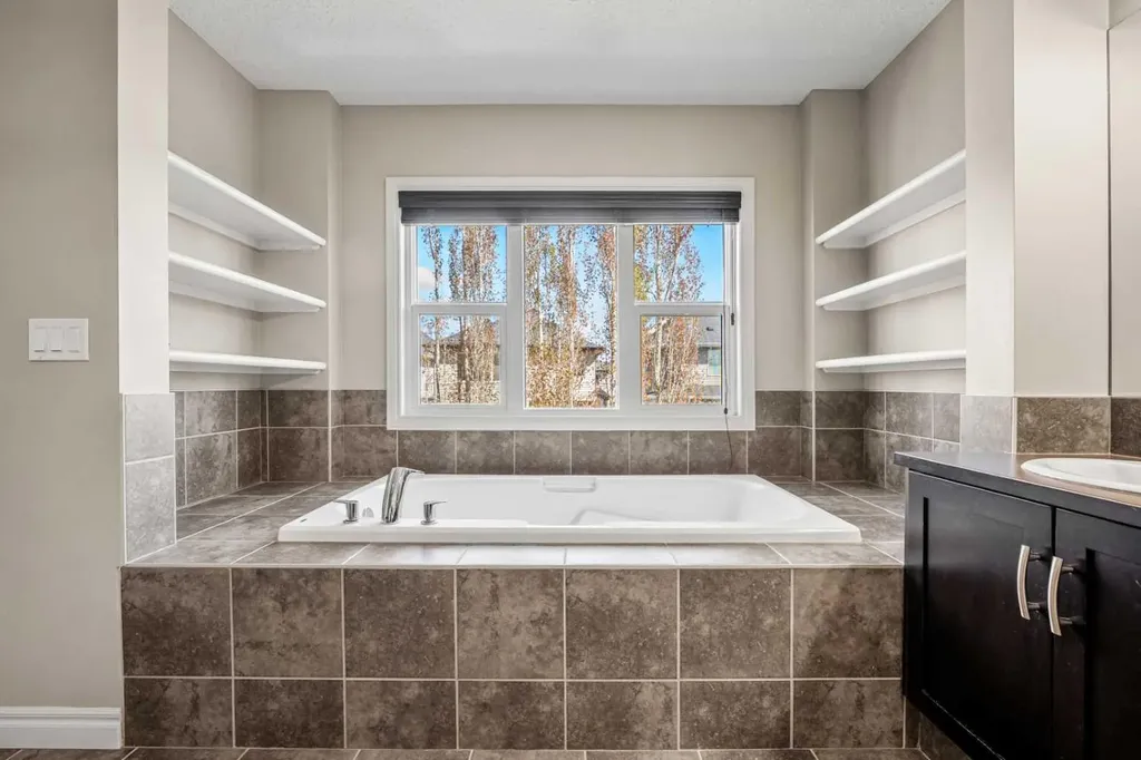 495 Cranford Drive SE Calgary AB T3M 1W1