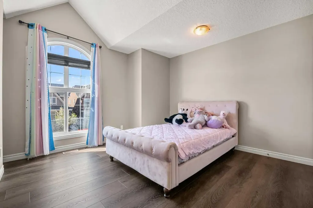 495 Cranford Drive SE Calgary AB T3M 1W1