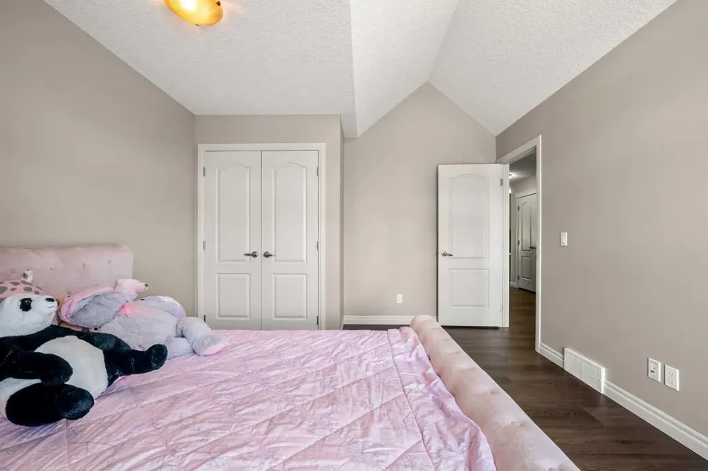 495 Cranford Drive SE Calgary AB T3M 1W1