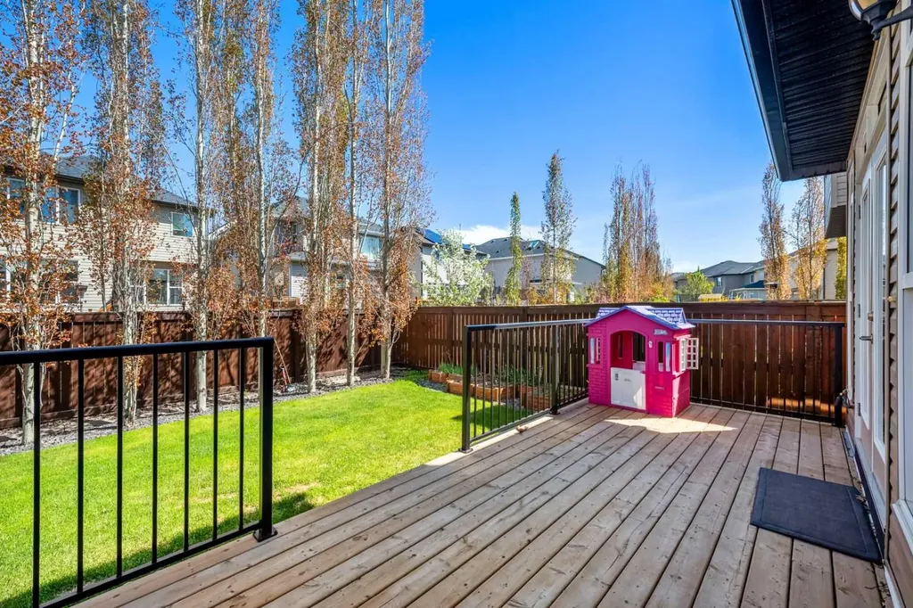 495 Cranford Drive SE Calgary AB T3M 1W1