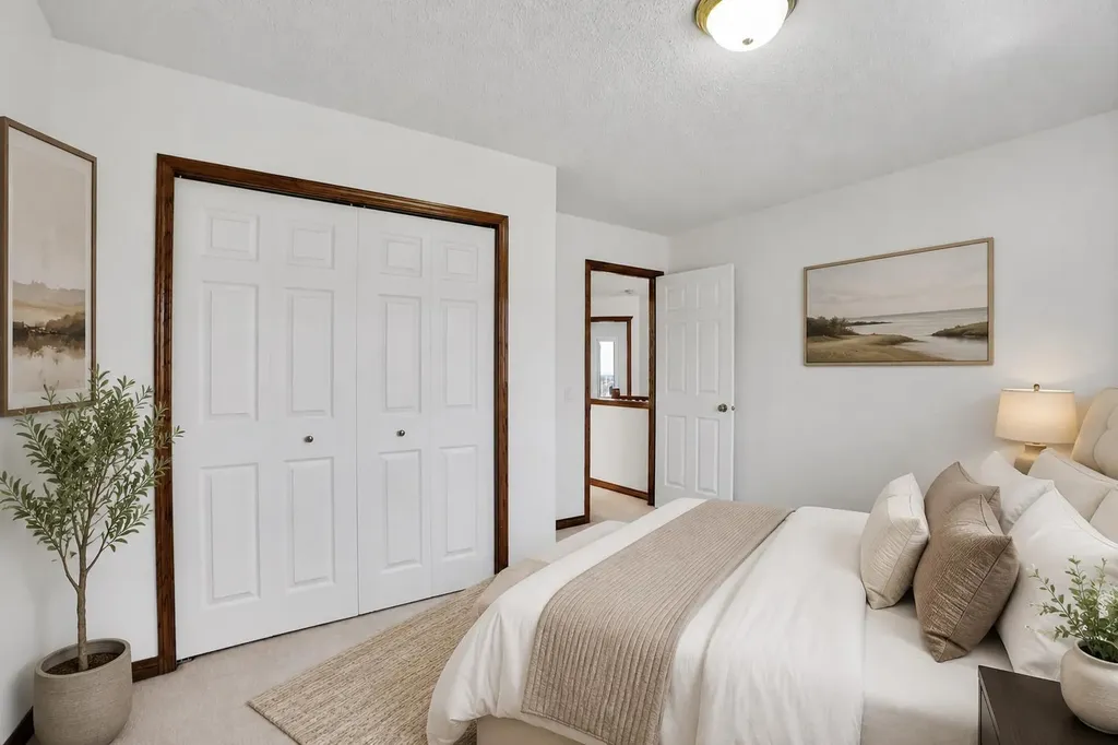 9143 Edgebrook Drive NW Calgary AB T3A 5M8