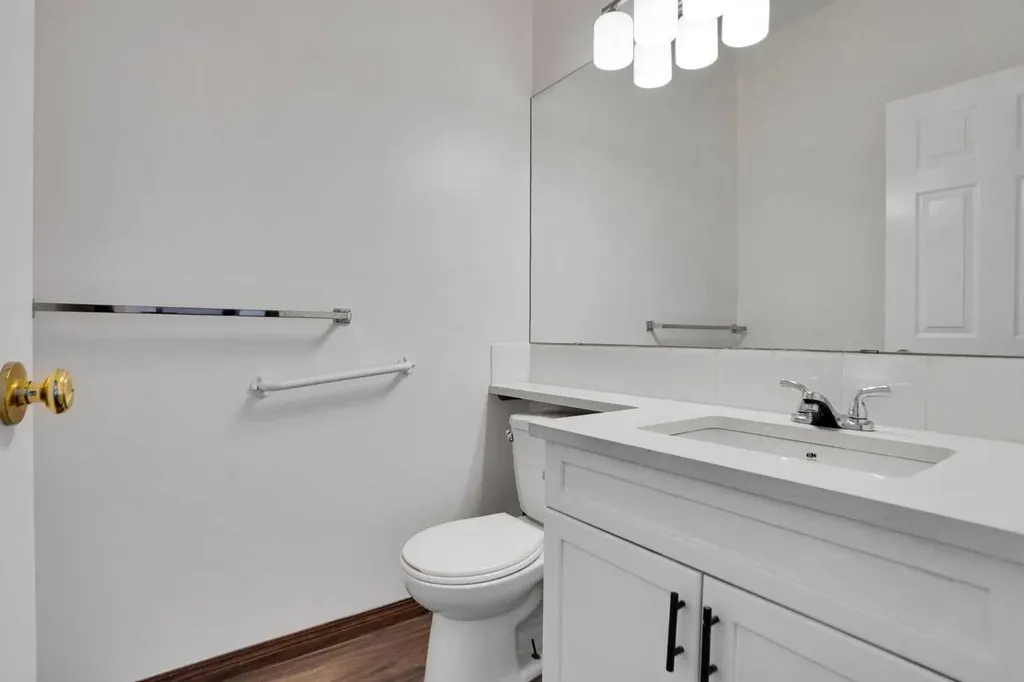 9143 Edgebrook Drive NW Calgary AB T3A 5M8