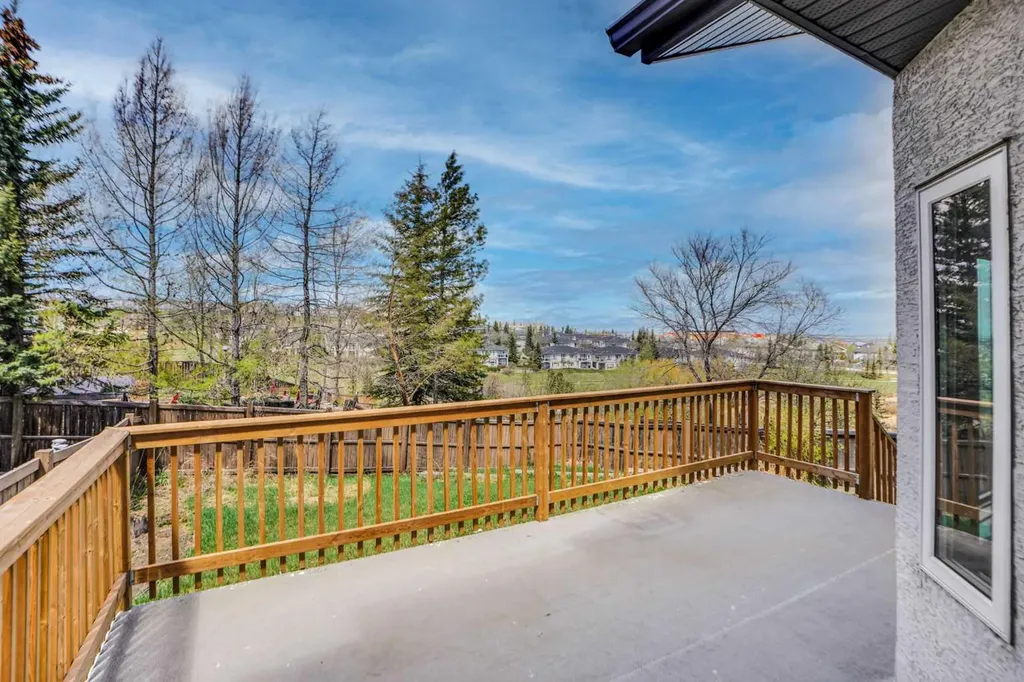 9143 Edgebrook Drive NW Calgary AB T3A 5M8