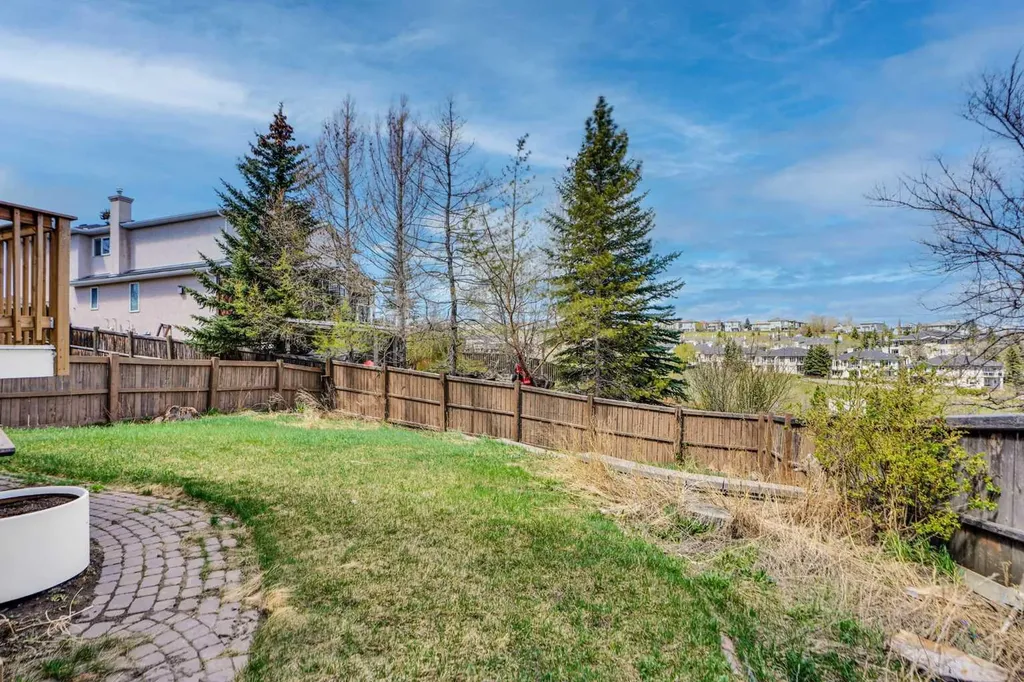 9143 Edgebrook Drive NW Calgary AB T3A 5M8