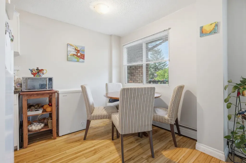 1405 17 Avenue NW Calgary AB T2M0R4
