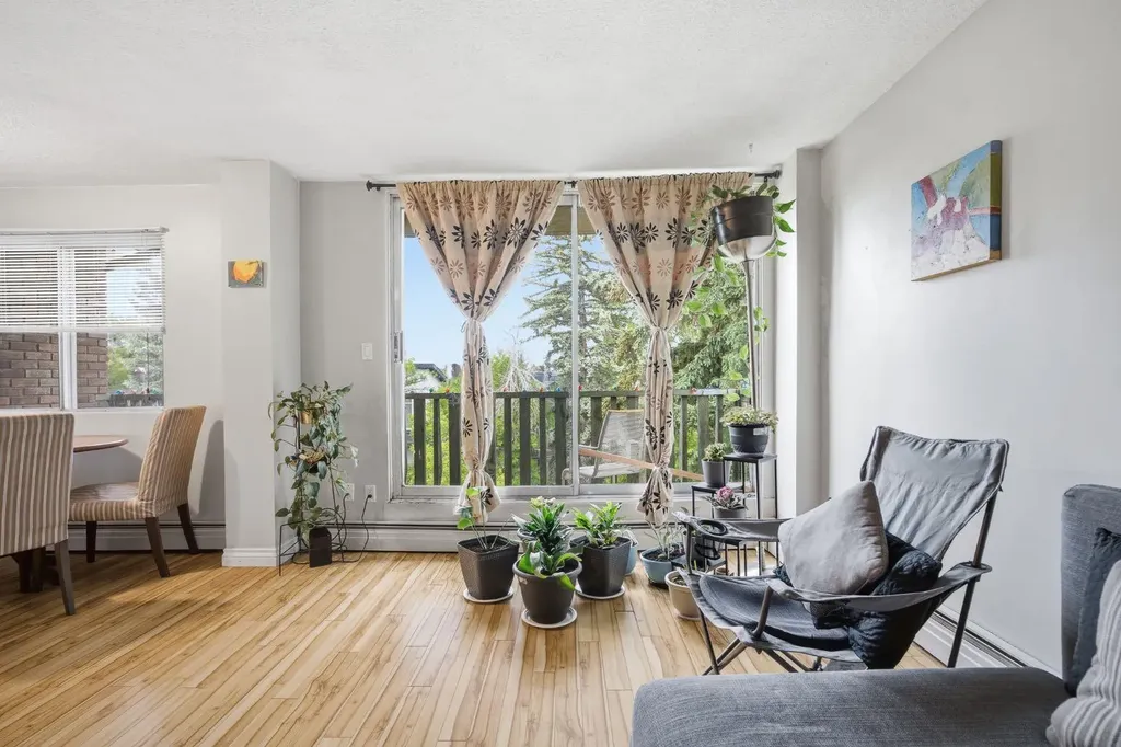 1405 17 Avenue NW Calgary AB T2M0R4