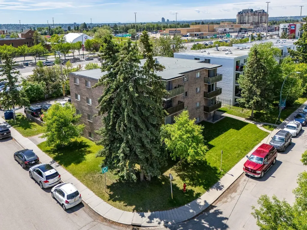 1405 17 Avenue NW Calgary AB T2M0R4