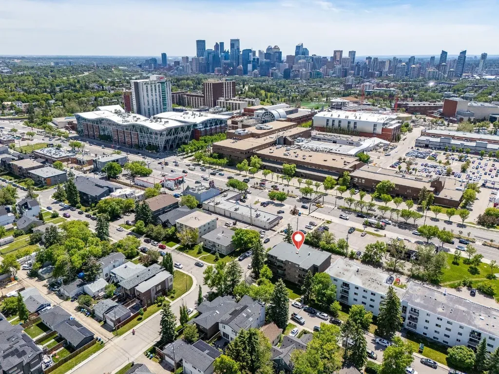 1405 17 Avenue NW Calgary AB T2M0R4