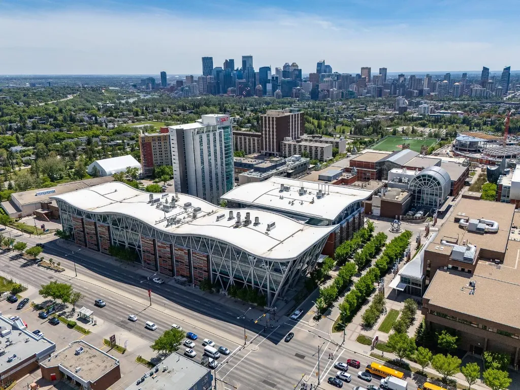 1405 17 Avenue NW Calgary AB T2M0R4