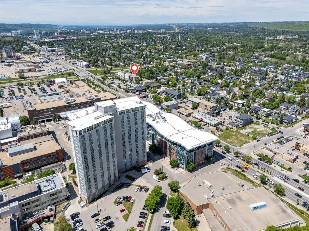 1405 17 Avenue NW Calgary AB T2M0R4