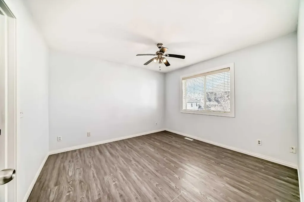 13 Harvest Park Place NE Calgary AB T3K 4K8