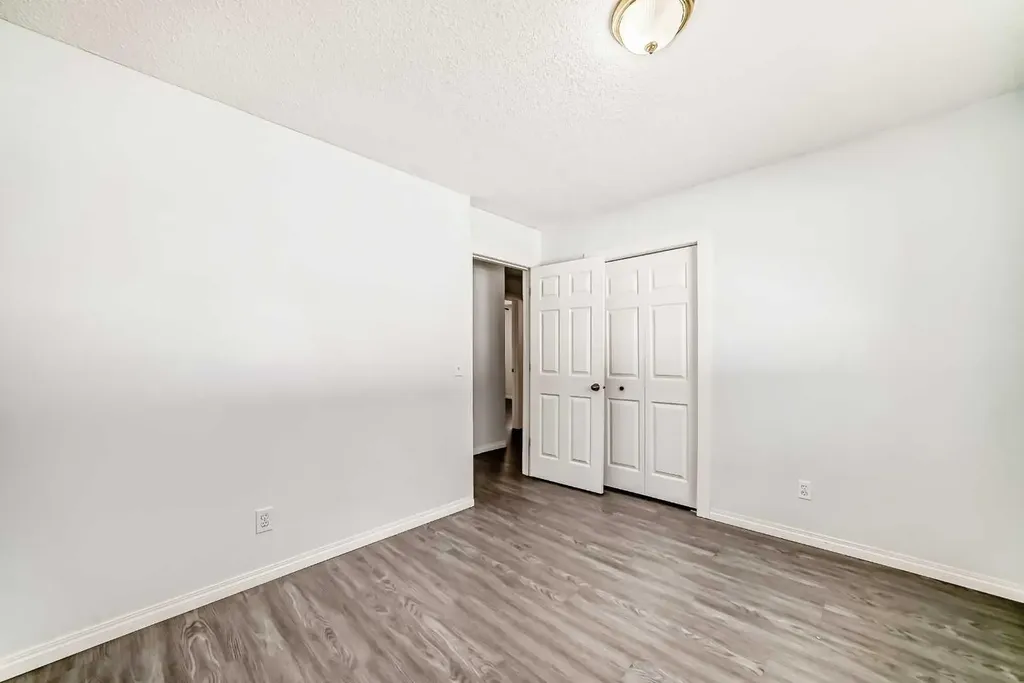 13 Harvest Park Place NE Calgary AB T3K 4K8