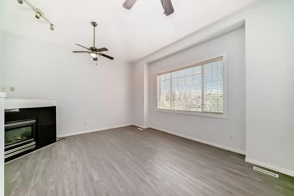 13 Harvest Park Place NE Calgary AB T3K 4K8