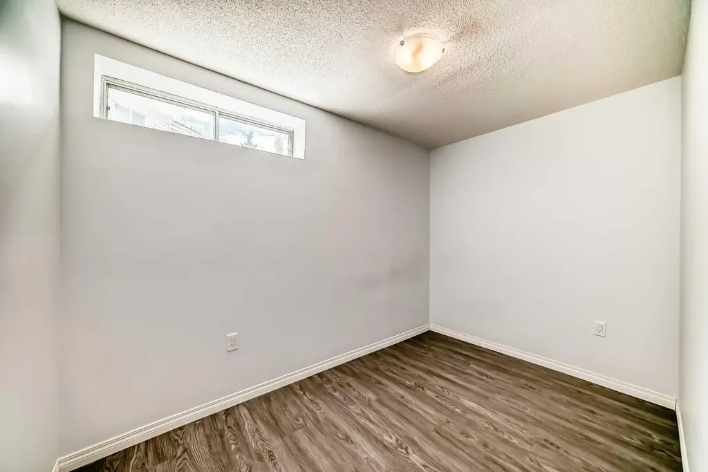 13 Harvest Park Place NE Calgary AB T3K 4K8