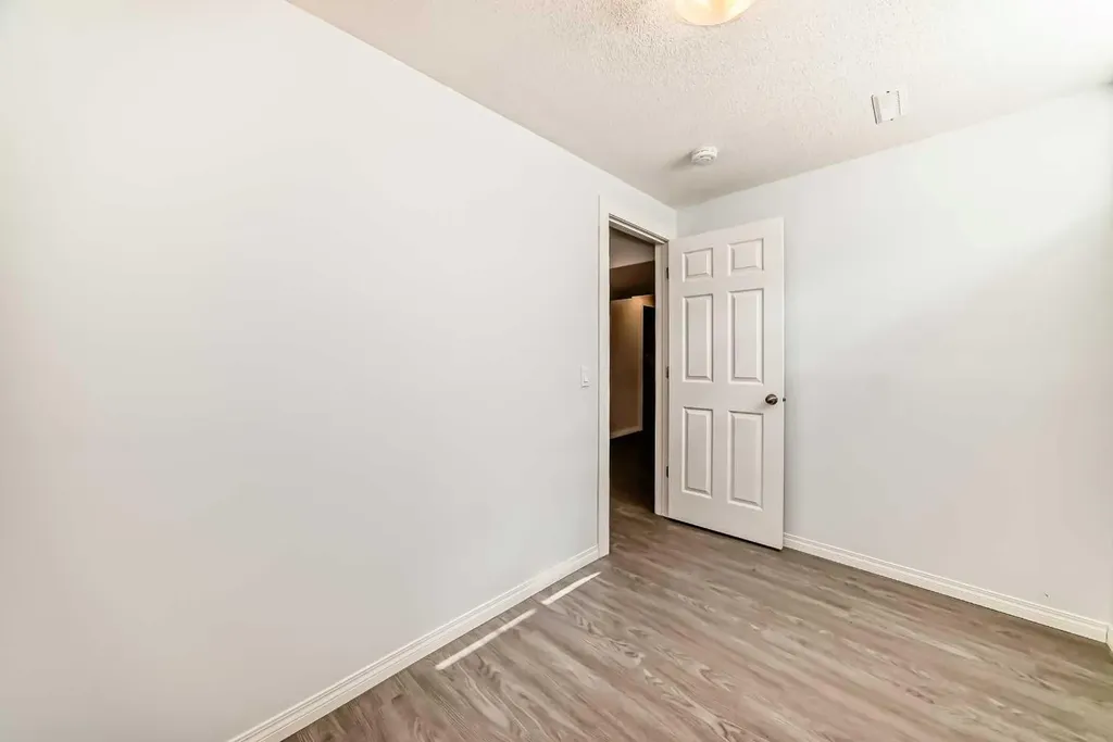 13 Harvest Park Place NE Calgary AB T3K 4K8