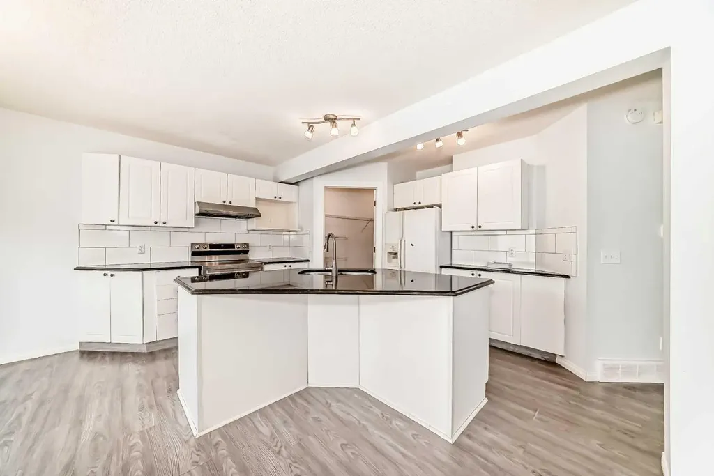 13 Harvest Park Place NE Calgary AB T3K 4K8