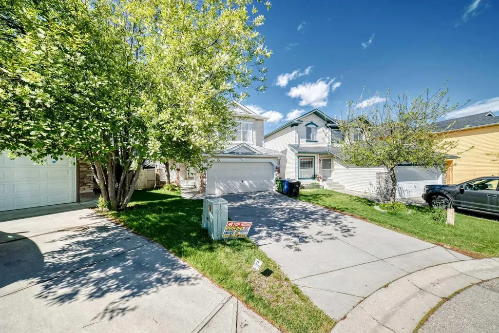 13 Harvest Park Place NE Calgary AB T3K 4K8