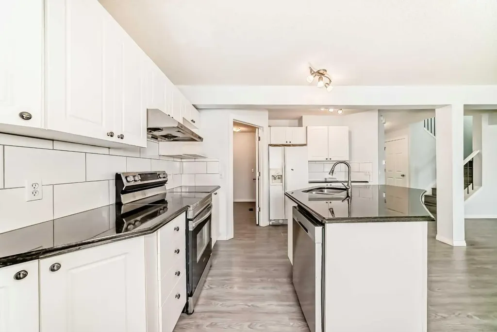 13 Harvest Park Place NE Calgary AB T3K 4K8