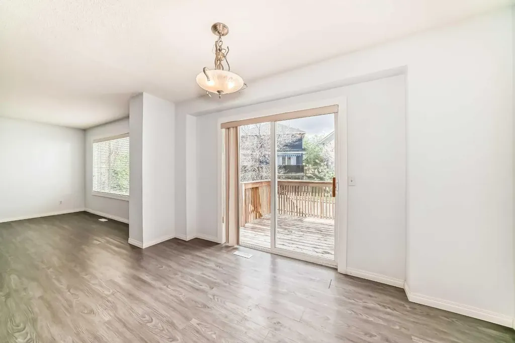 13 Harvest Park Place NE Calgary AB T3K 4K8
