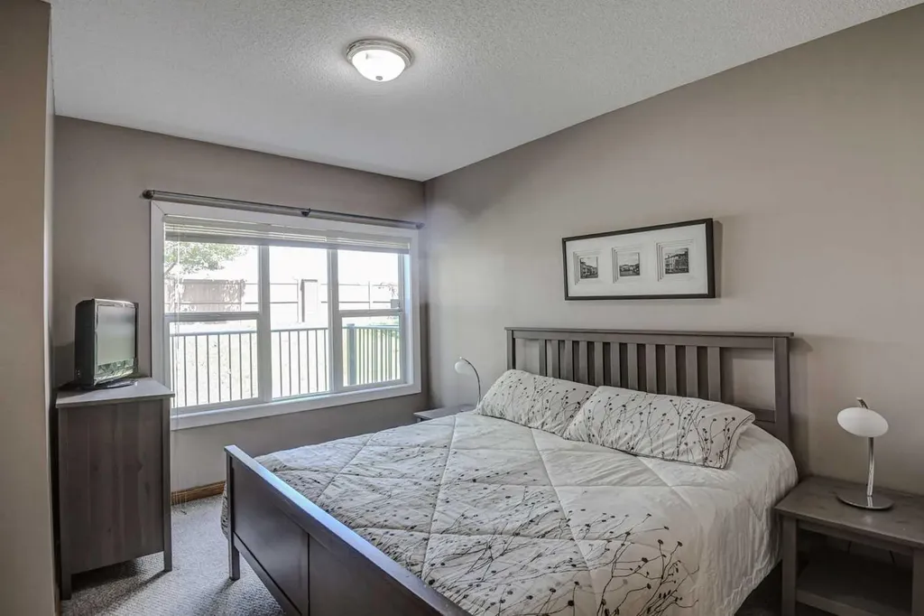 1920 14 Avenue NE Calgary AB T2E 8V4