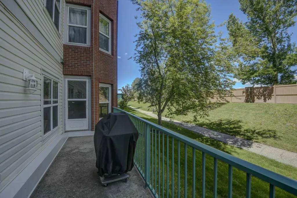 1920 14 Avenue NE Calgary AB T2E 8V4