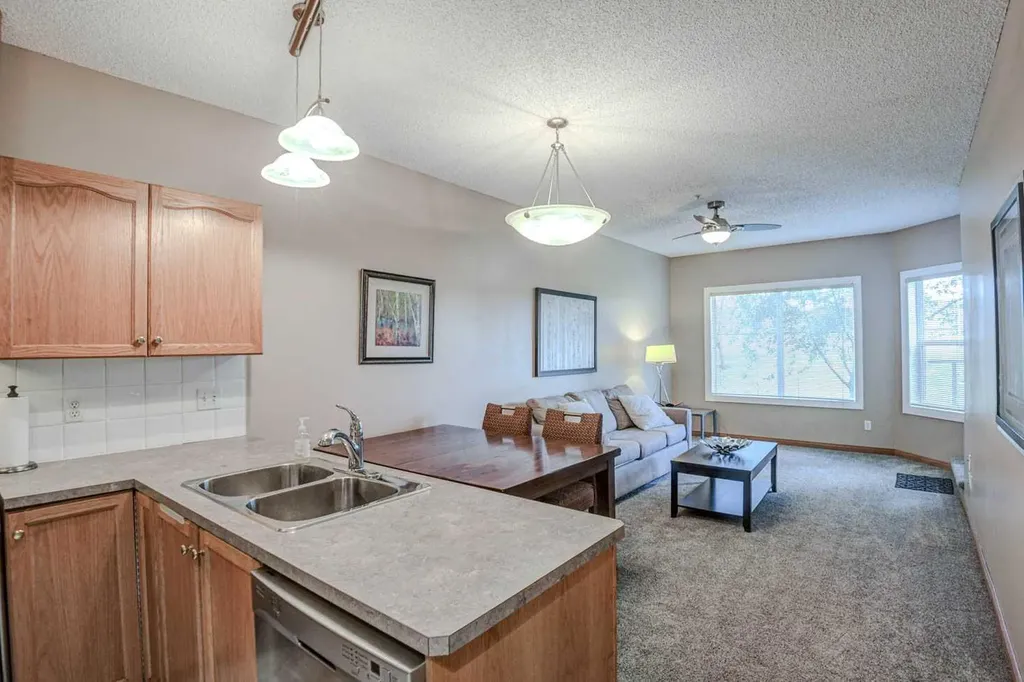 1920 14 Avenue NE Calgary AB T2E 8V4