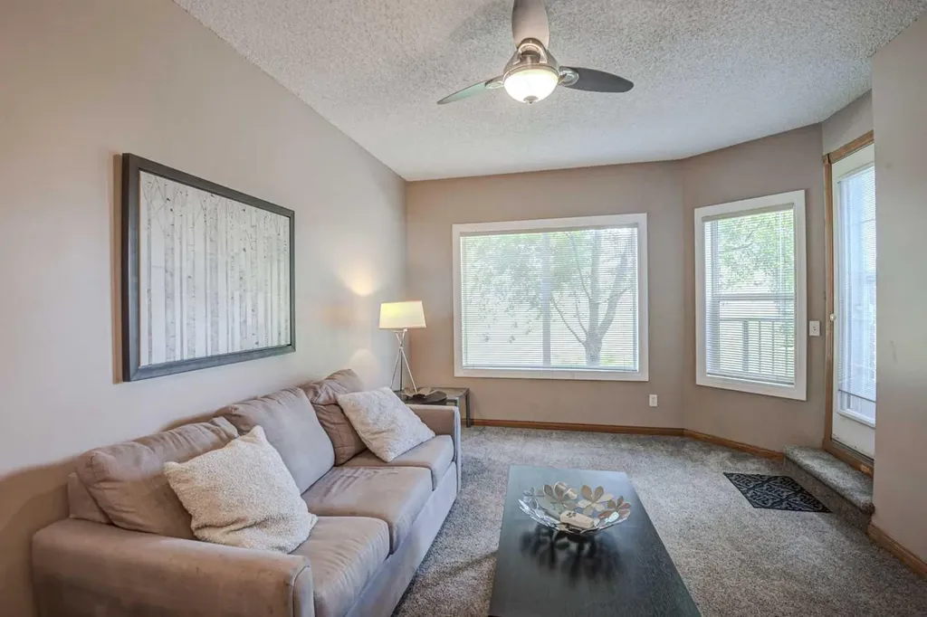 1920 14 Avenue NE Calgary AB T2E 8V4