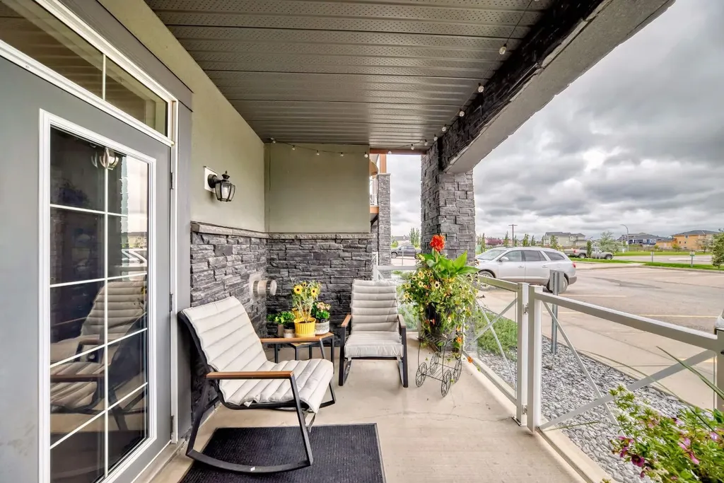 1005B Westmount Drive Strathmore AB T1P 0C3
