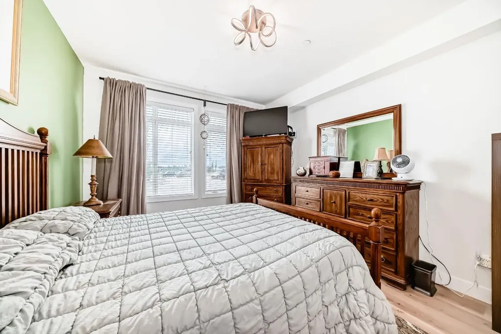 1005B Westmount Drive Strathmore AB T1P 0C3