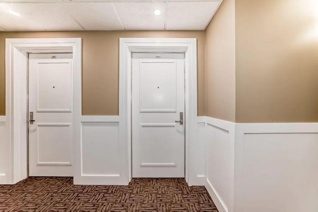 1005B Westmount Drive Strathmore AB T1P 0C3