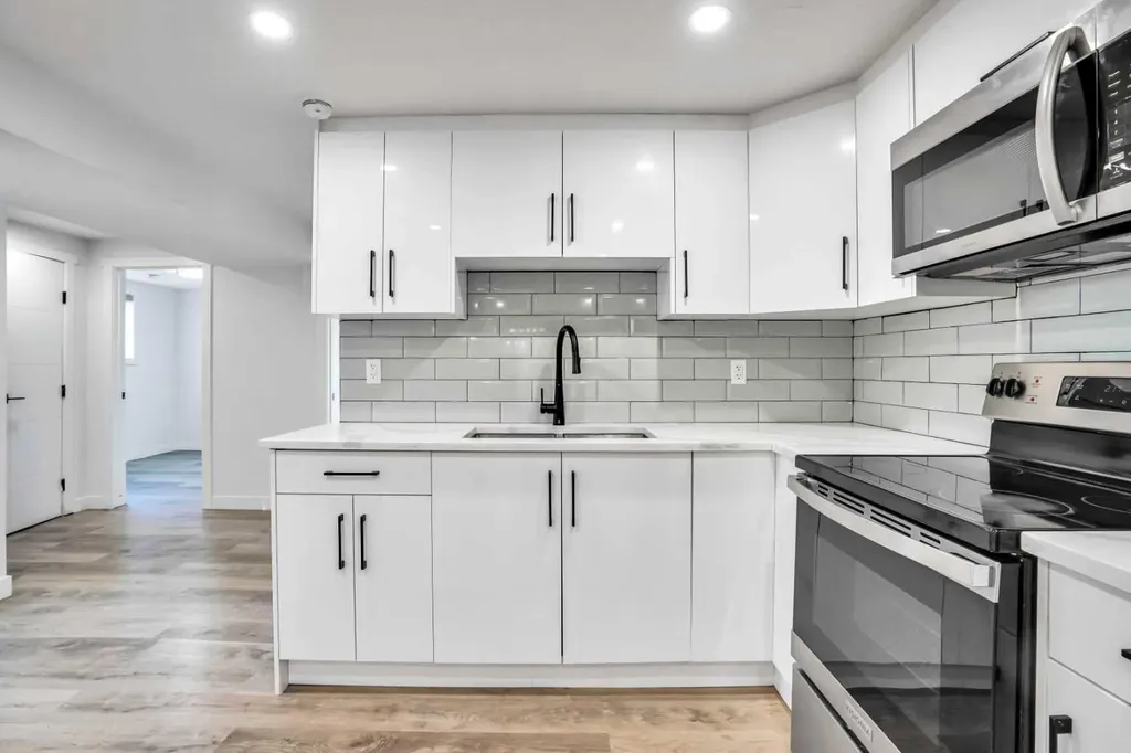 2608 42 Street SE Calgary AB T2B 1G7