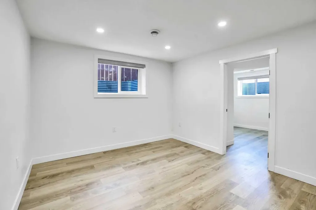 2608 42 Street SE Calgary AB T2B 1G7