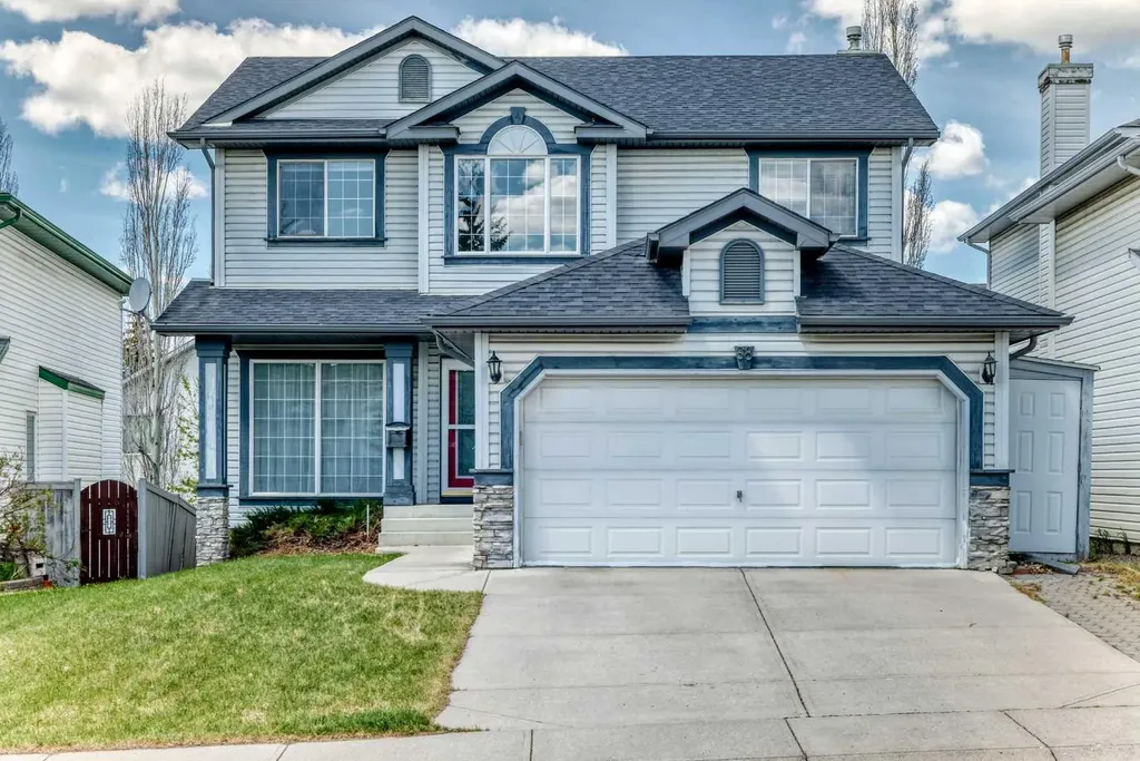 68 Scenic View Close NW Calgary AB T3L 1Z7