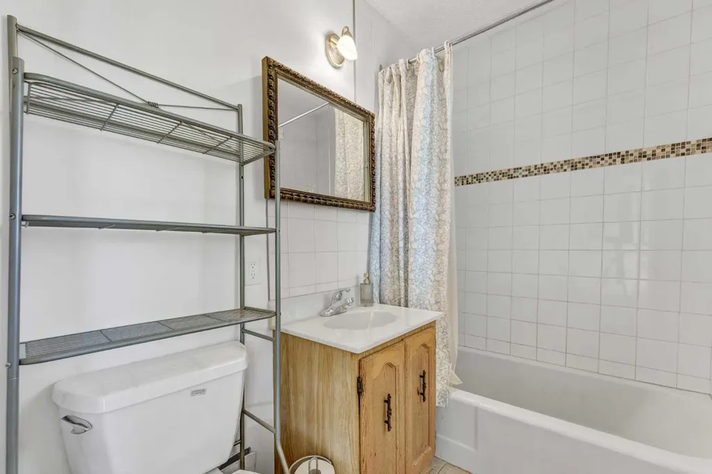 119 10 Street SW Medicine Hat AB T1A4R1