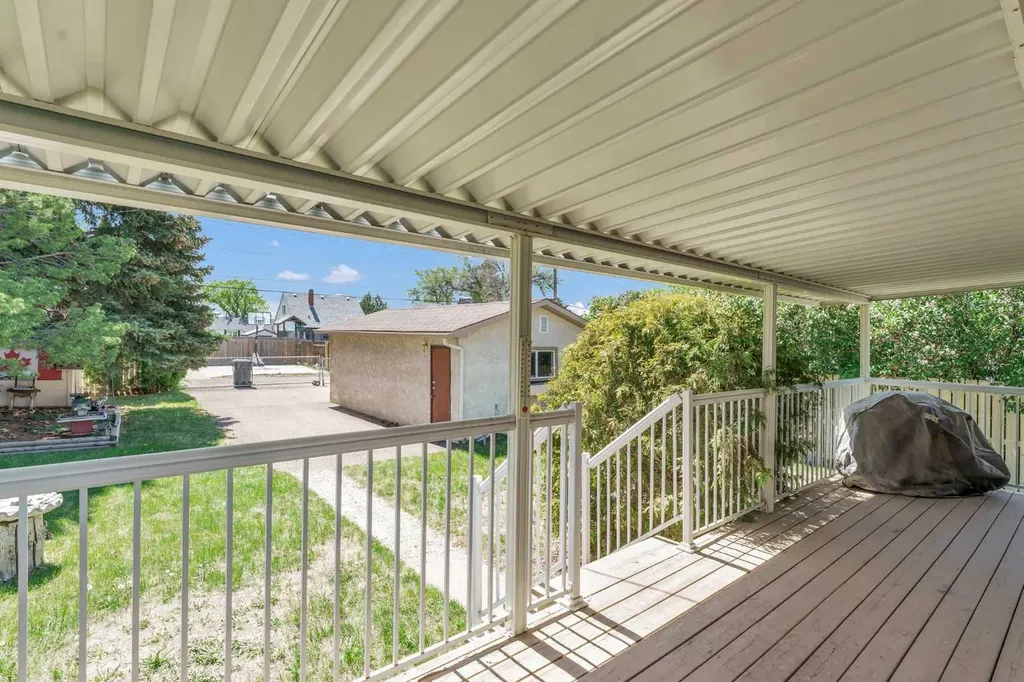 119 10 Street SW Medicine Hat AB T1A4R1