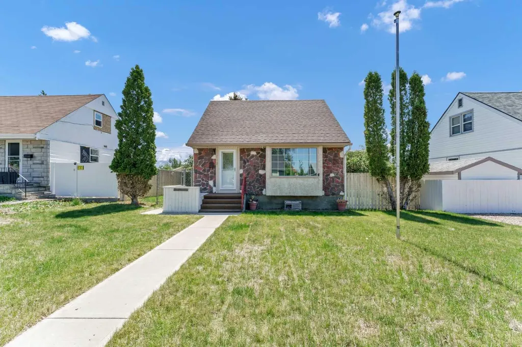 119 10 Street SW Medicine Hat AB T1A4R1