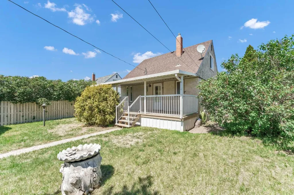 119 10 Street SW Medicine Hat AB T1A4R1