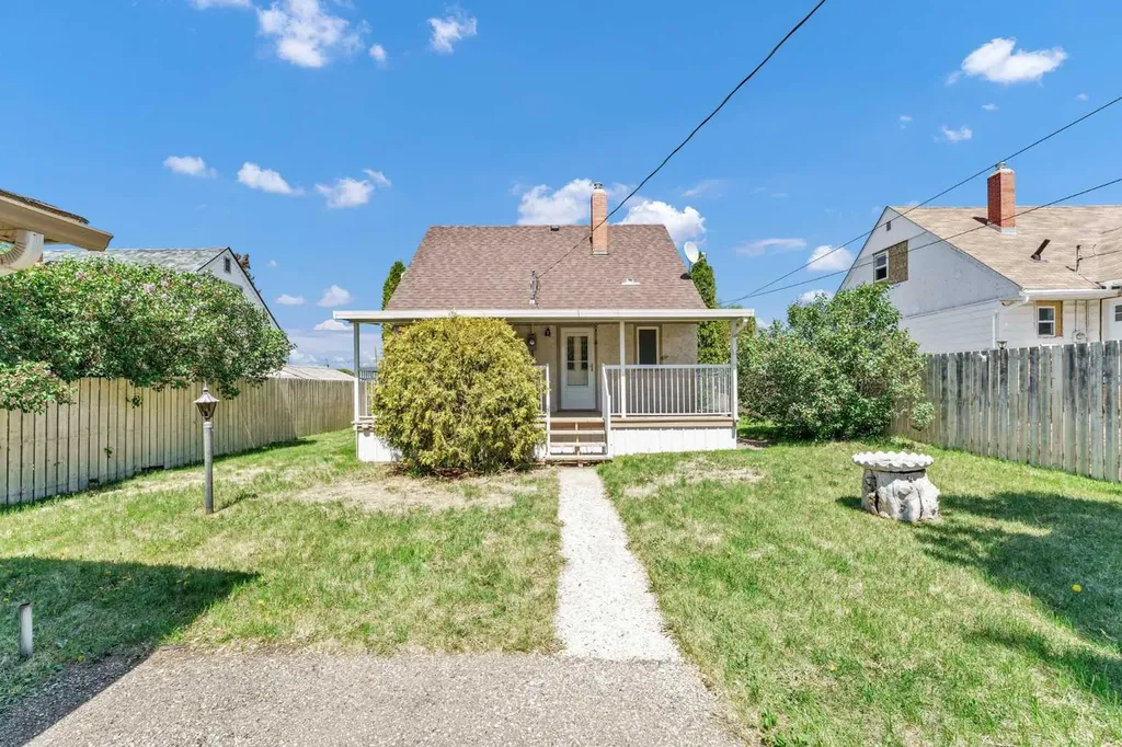 119 10 Street SW Medicine Hat AB T1A4R1