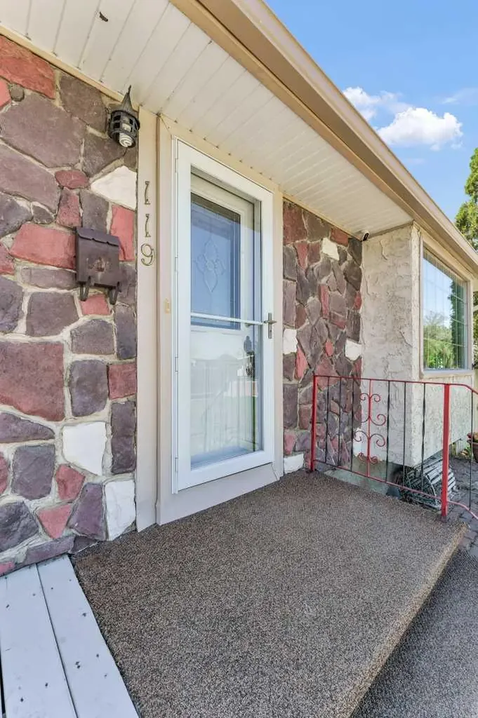 119 10 Street SW Medicine Hat AB T1A4R1