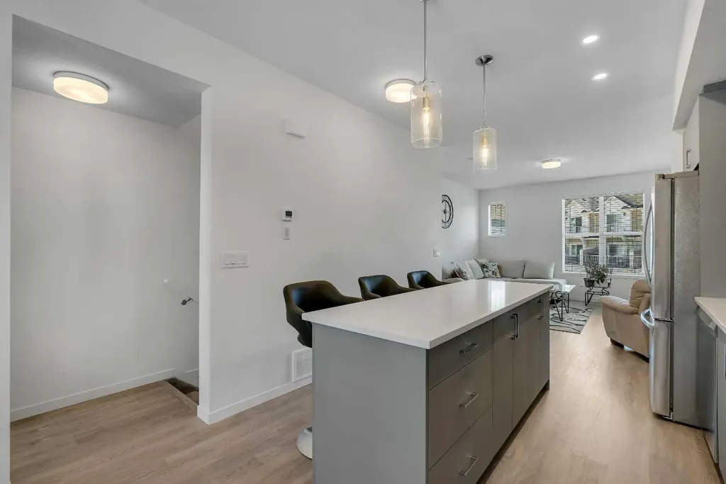 554 Copperstone Manor SE Calgary AB T2Z 5G5