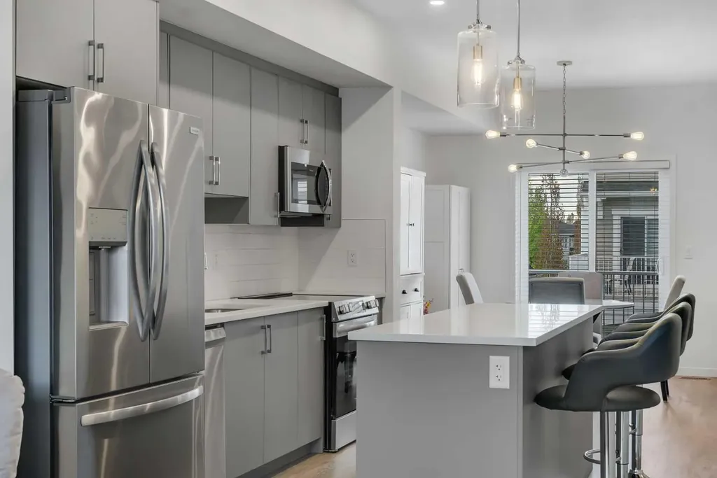 554 Copperstone Manor SE Calgary AB T2Z 5G5