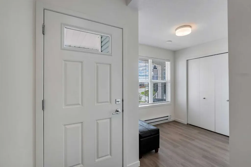 554 Copperstone Manor SE Calgary AB T2Z 5G5