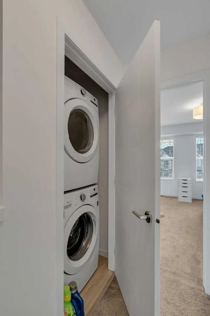554 Copperstone Manor SE Calgary AB T2Z 5G5