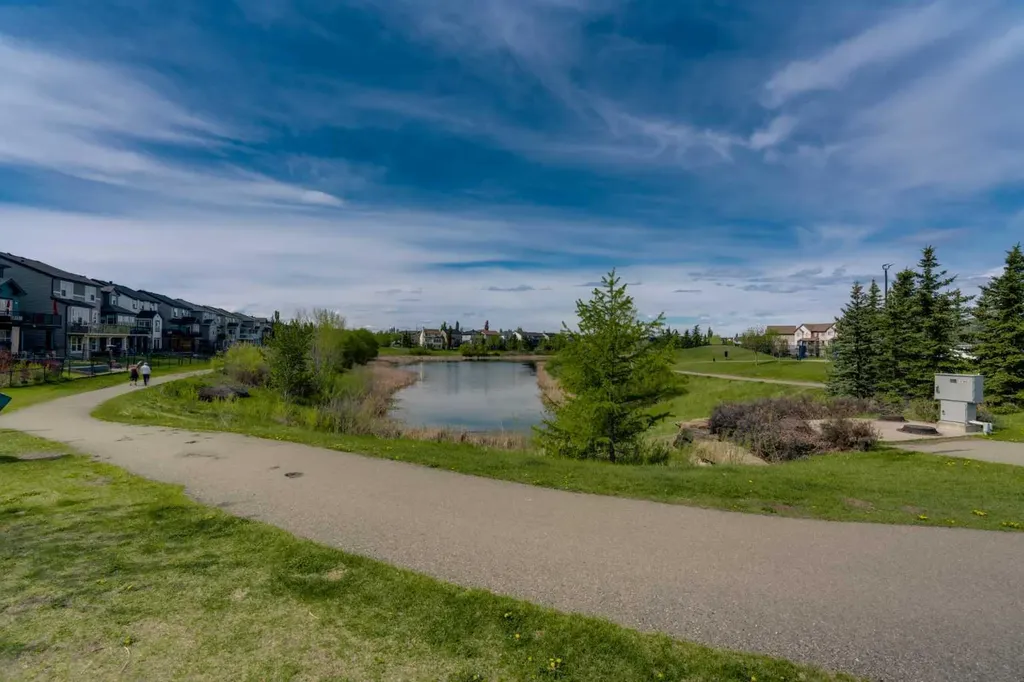 554 Copperstone Manor SE Calgary AB T2Z 5G5