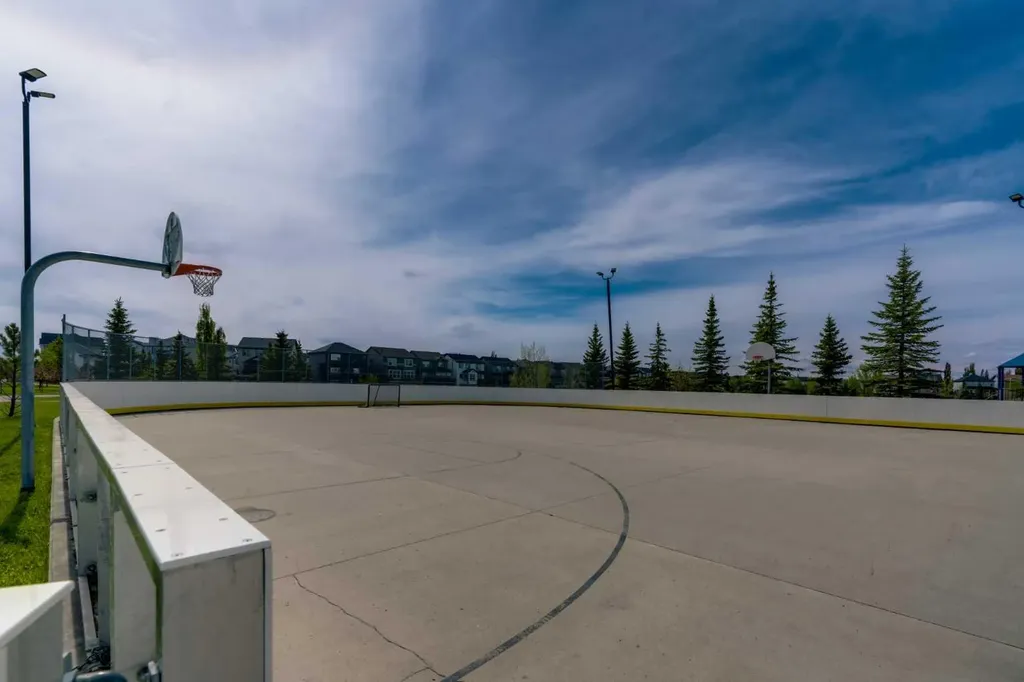 554 Copperstone Manor SE Calgary AB T2Z 5G5