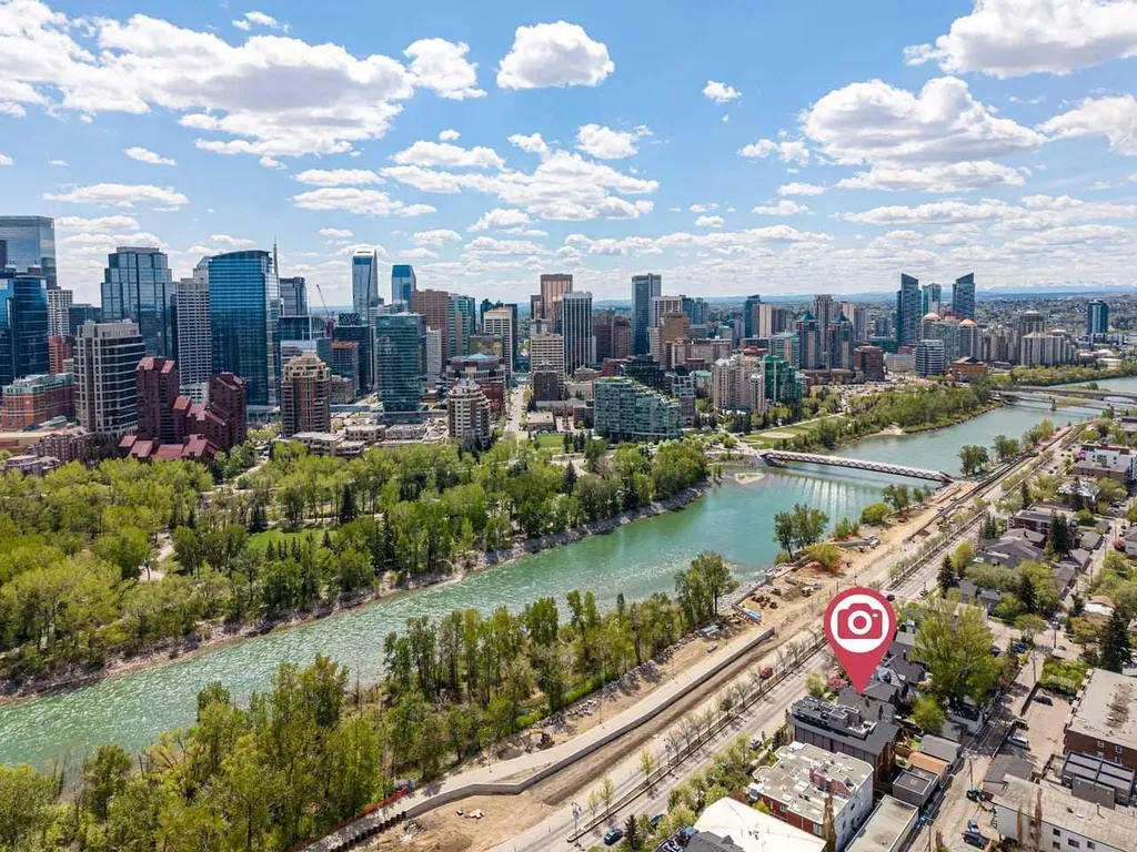 726 Memorial Drive NW Calgary AB T2N 3C7